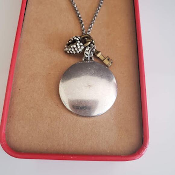 Fossil Necklace with 2 Charms Wishing You The Key to Success Silver Tone NWOT - Picture 5 of 5